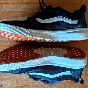 VANS UltraRange Rapidweld Shoes